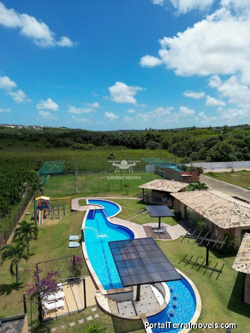 Terreno de 360 m2 em condomínio exclusivo há 20 minutos de Ponta Negra